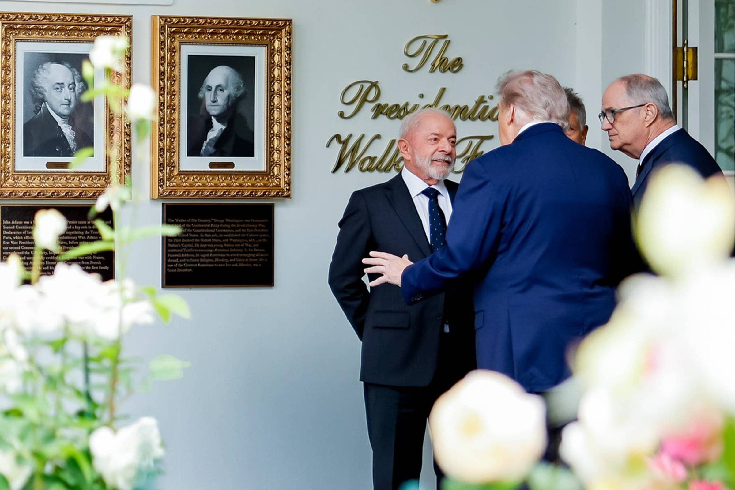 Após encontro entre Lula e Trump, EUA e Brasil têm reunião sobre tarifas