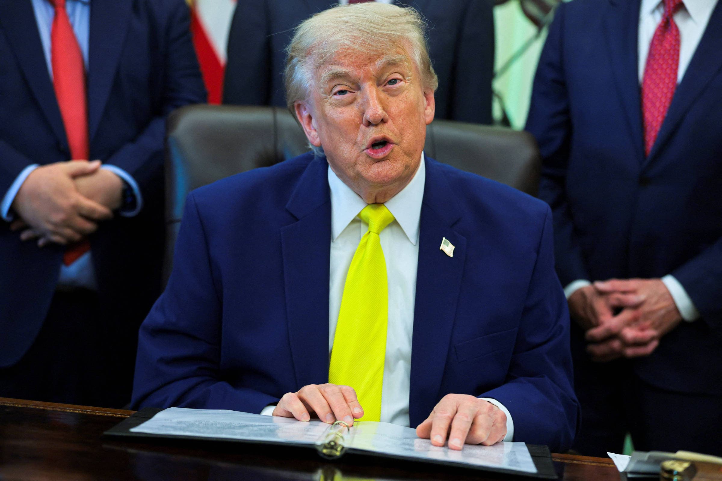 Tarifaço de Trump derruba investimentos americanos no Brasil em 29% em 2025