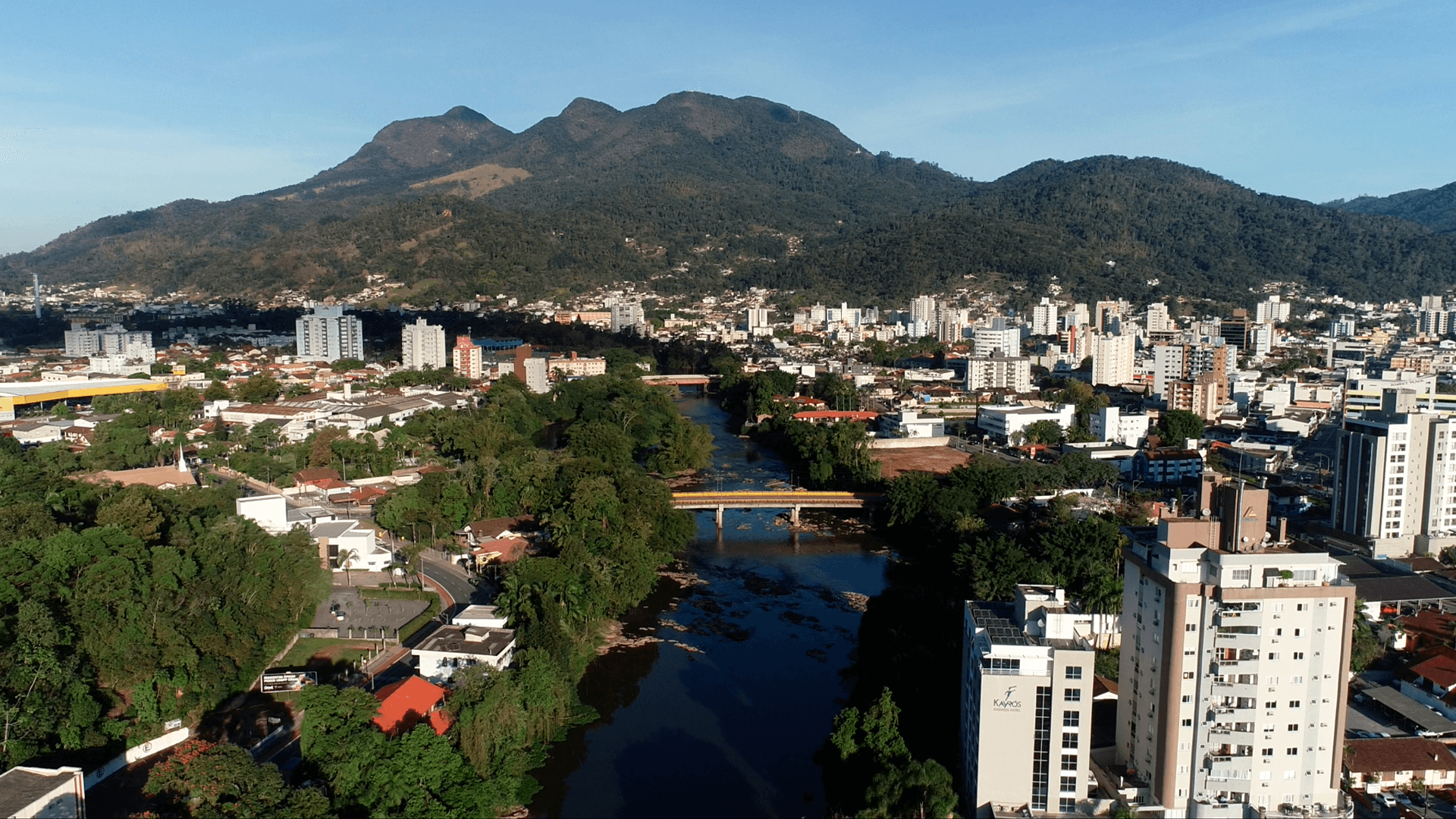 Prefeitura de Schroeder SC abre processo seletivo com 5 vagas para Saúde
