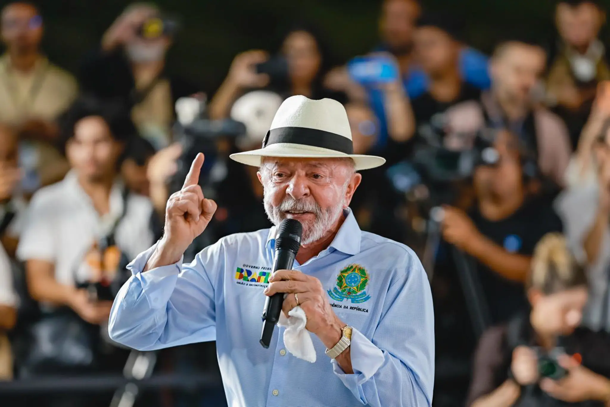 Arrecadação de Impostos no Brasil Supera R$ 2 Trilhões Antes do Previsto