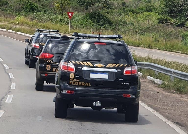 Polícia Federal apreende cerca de 8 toneladas de material contrabandeado