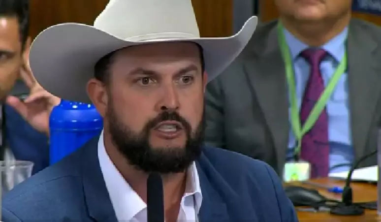 Após criticar Bolsonaro, Zé Trovão é atacado por Paulo Figueiredo e Eduardo
