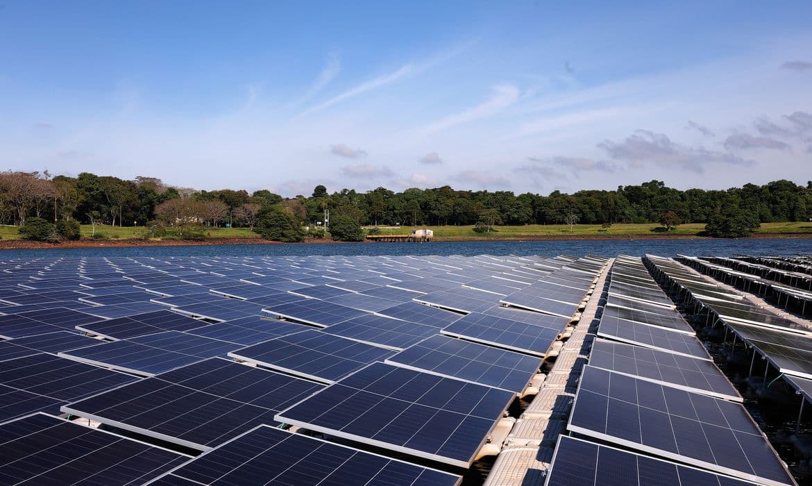Itaipu explora energia solar flutuante para potencializar geração energética e diversificar matriz
