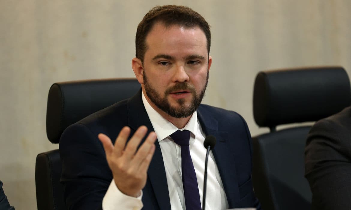 Ministério da Fazenda lançará novo programa de renegociação de dívidas das famílias