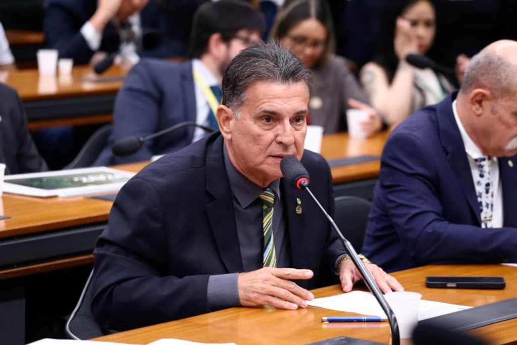 Deputado Coronel Meira (PL-PE) propõe debate sobre segurança pública e valorização dos veteranos no Brasil