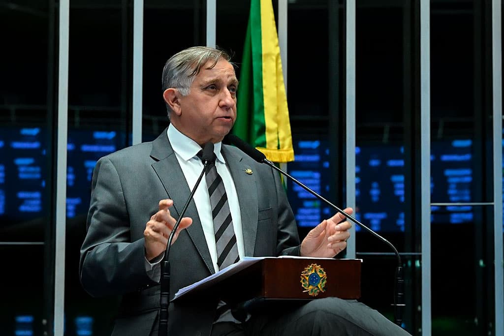 Senador Izalci Lucas (PL-DF) propõe transferir gestão da segurança pública do DF ao governador