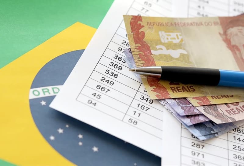 Tarifas dos EUA abalam confiança e acendem alerta para economia de Santa Catarina
