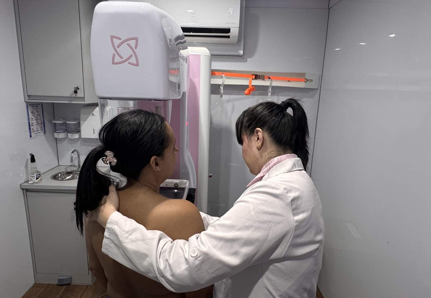 Carretas da Saúde da Mulher em SC completam um ano e ofertam 25 mil exames de rastreamento