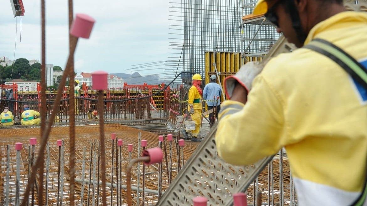 O impasse da jornada de trabalho — a disputa política no Brasil - Revista Fórum