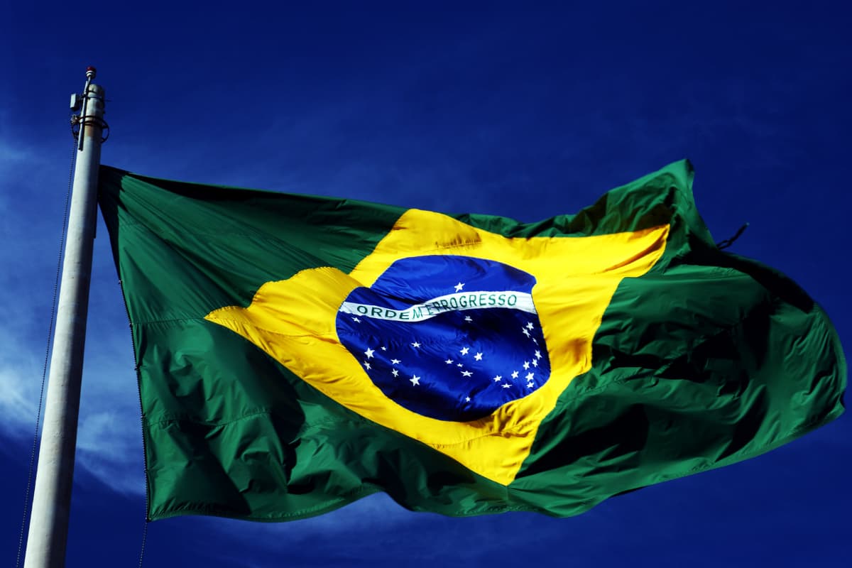 Fitch vê aperto da política fiscal no Brasil independentemente de resultado eleitoral