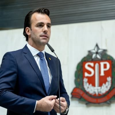 Lei de Lucas Bove é sancionada e consolida marco na educação paulista