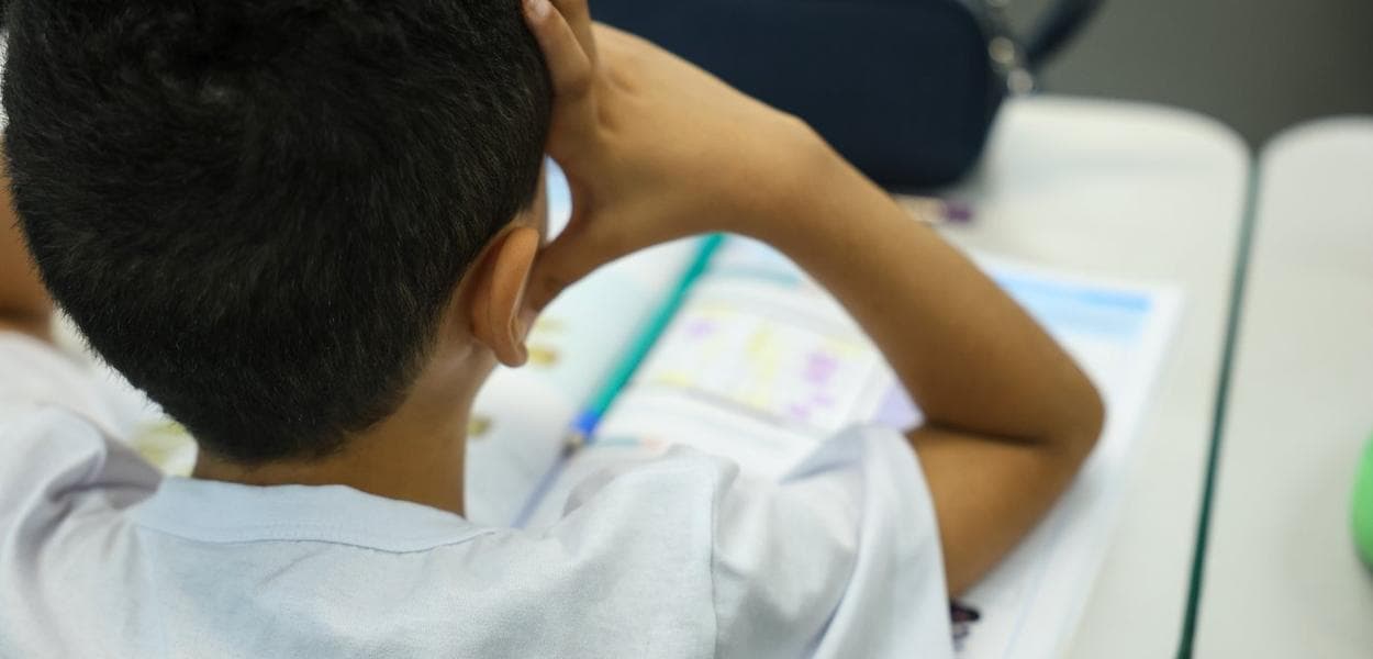 Educação ou cárceres