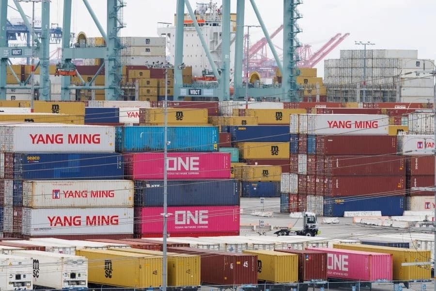 Comércio Brasil EUA: exportações caem 9,7% por tarifas - ISTOÉ DINHEIRO