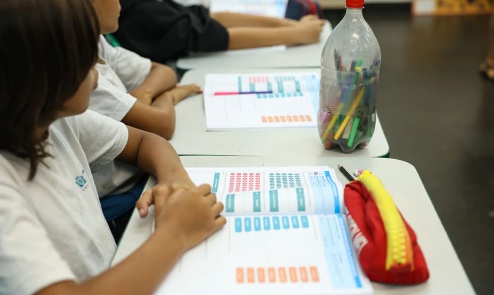 Programa de bolsas passa a incentivar formação de professores para a educação básica