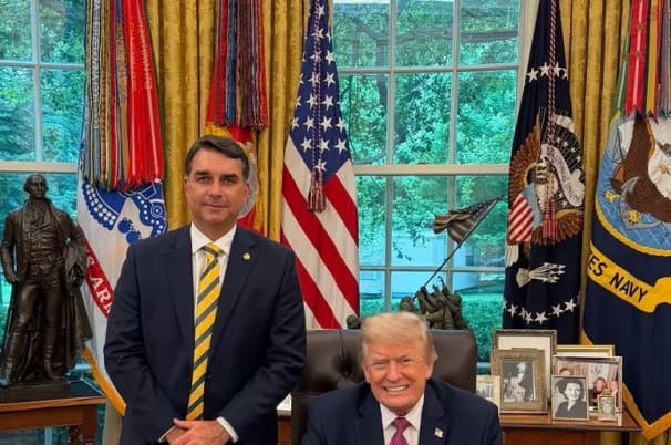 Rumores de eventual financiamento por rede de investidores trumpistas aumenta pressão sobre campanha de...