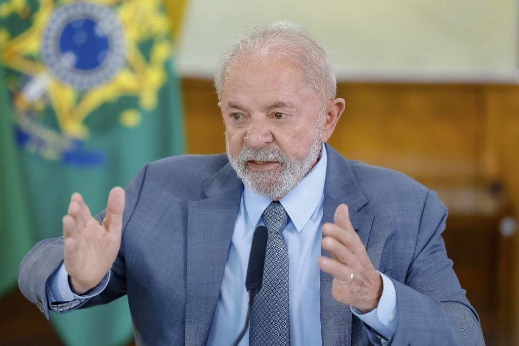 Lula amplia vantagem sobre Flávio Bolsonaro em eventual segundo turno, aponta pesquisa Genial/Quaest