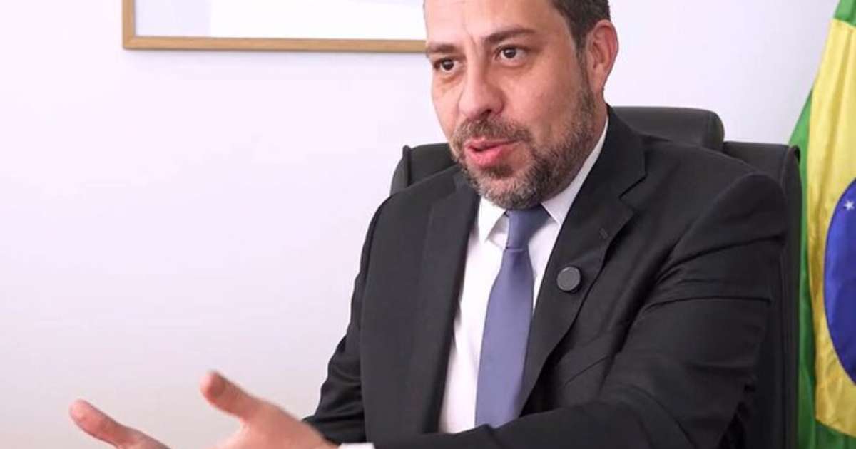 Boulos reage após grupo anunciar sua saída do PSOL e afirma que está discutindo rumos políticos