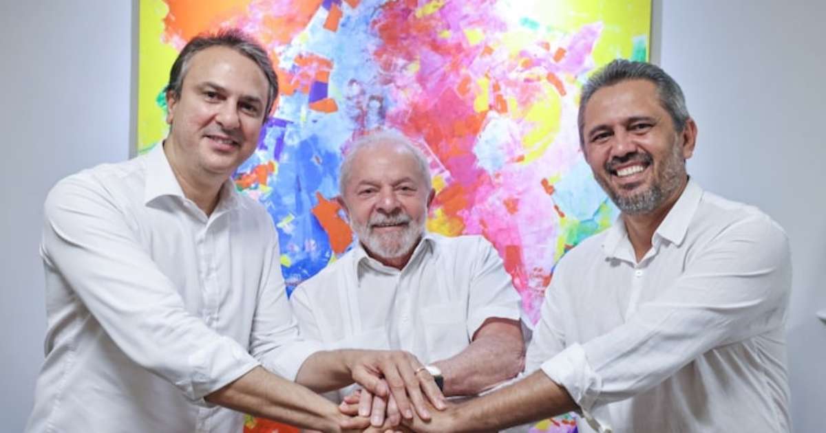 Lula diz a jovens desconfiados de políticos: 'Vocês são as pessoas honestas que querem que eu seja'