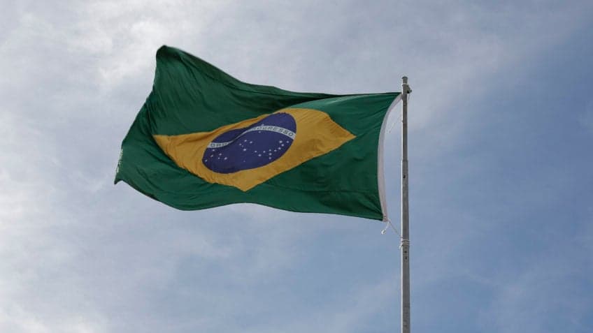 FMI eleva projeção para o Brasil em 2026 e aponta resiliência diante de cenário global adverso