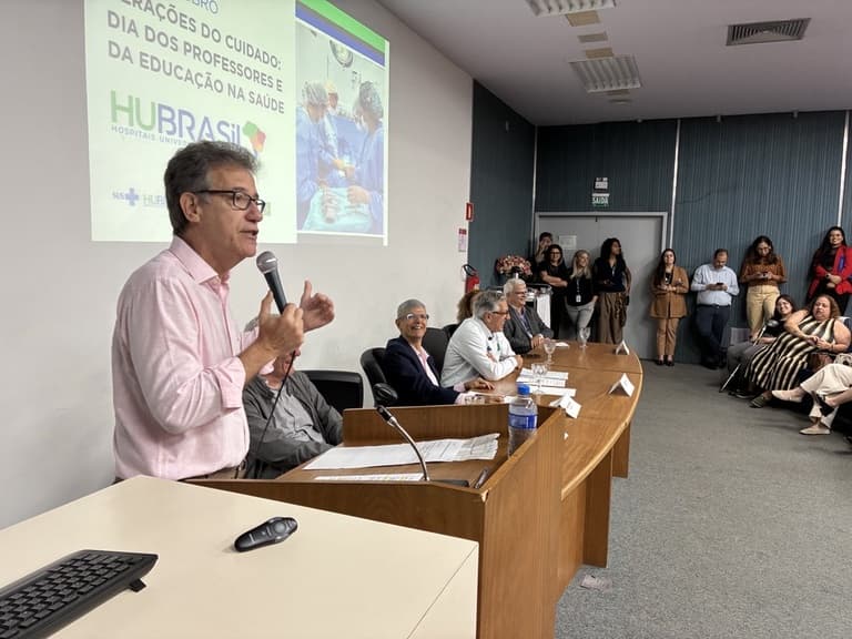Evento nos hospitais universitários geridos pela HU Brasil reúne docentes e estudantes em torno da educação na saúde