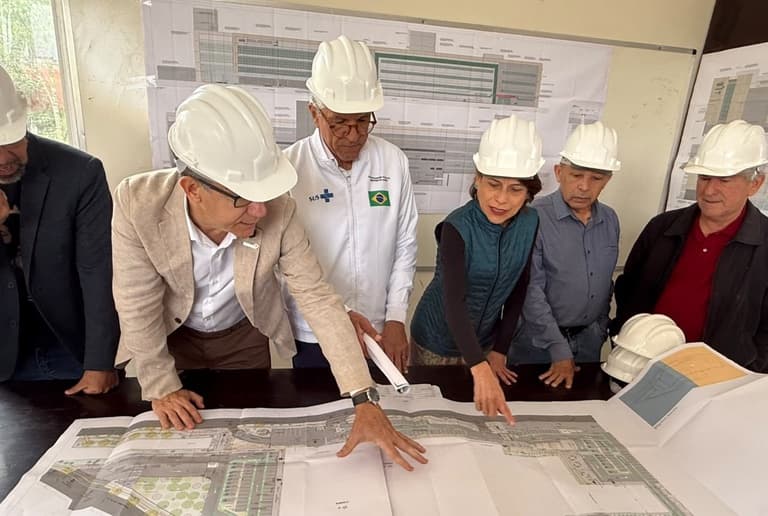 HU Brasil e Ministério da Saúde fazem visita técnica às futuras instalações do novo hospital da Unifesp em São Paulo