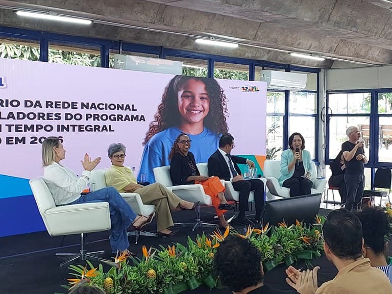 Caderno reúne experiências inspiradoras em educação integral — Ministério da Educação