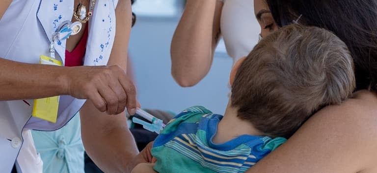 Alerta sobre sarampo nas Américas reforça importância de intensificar vacinação no Brasil — Ministério da Saúde