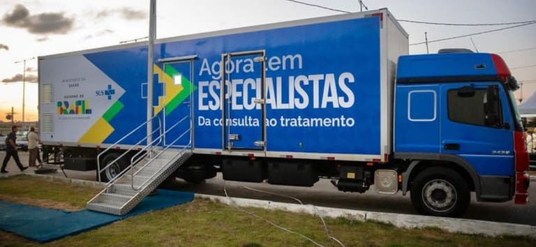 Carreta oftalmológica do SUS e veículos de transporte chegam ao Paraná para ampliar acesso à saúde